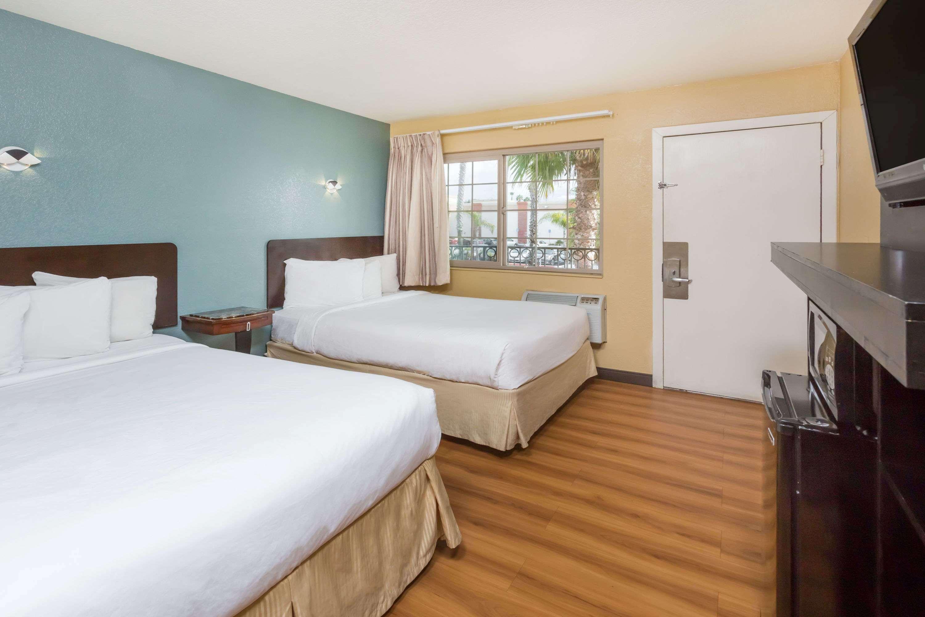 Econo Lodge Oceanside Exteriör bild