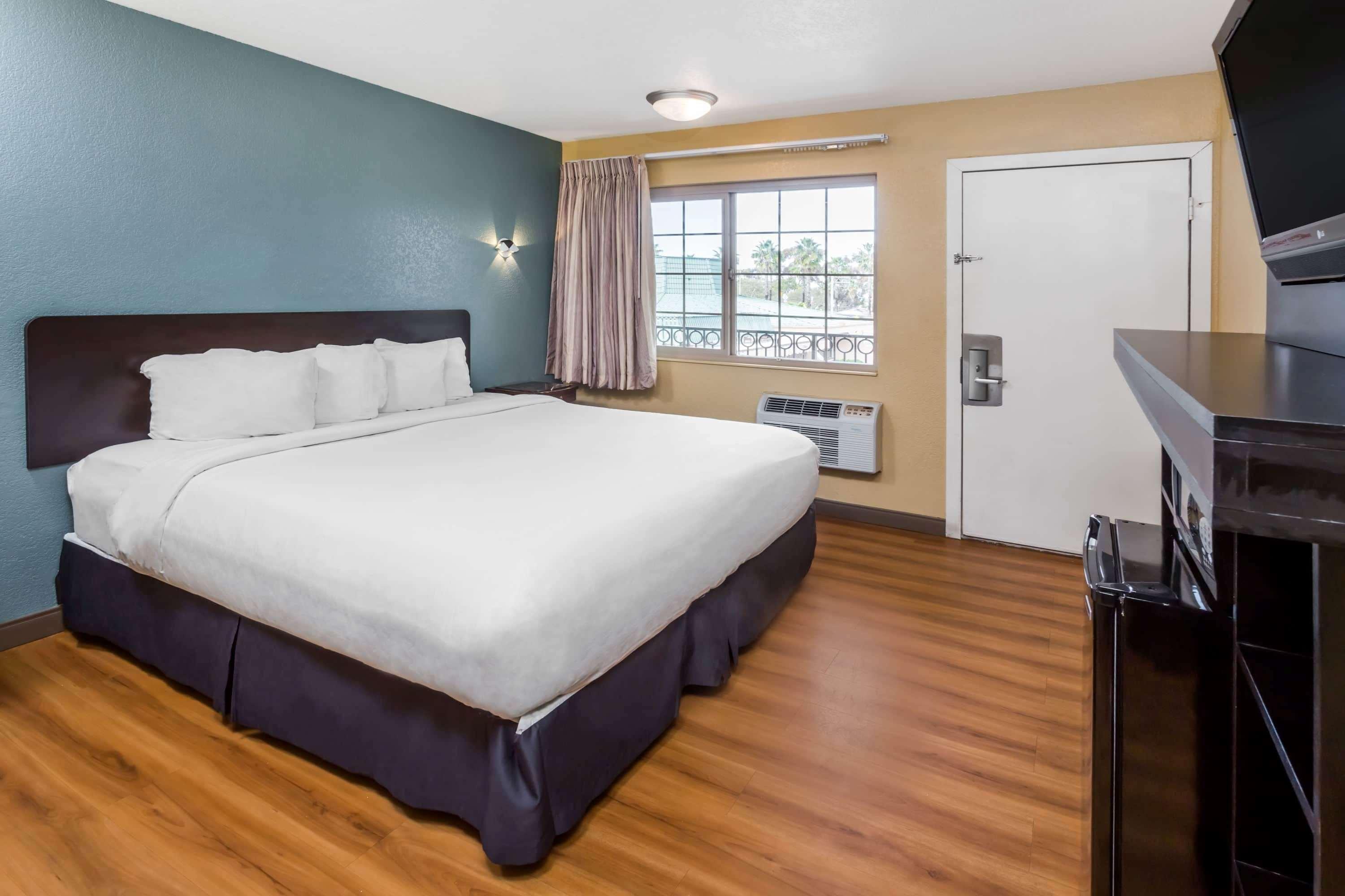 Econo Lodge Oceanside Exteriör bild