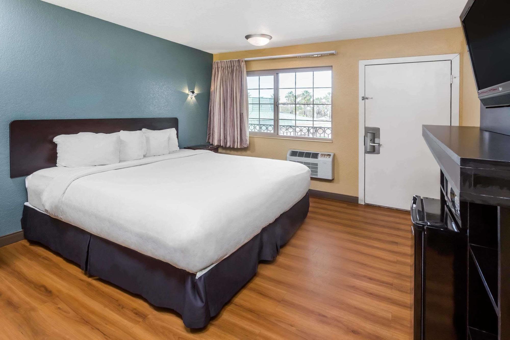 Econo Lodge Oceanside Exteriör bild